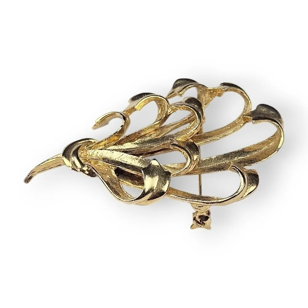 Vintage Floral Ribbon Bouquet Brooch Brushed Gold Plate Leaf Cluster 40s 2.75